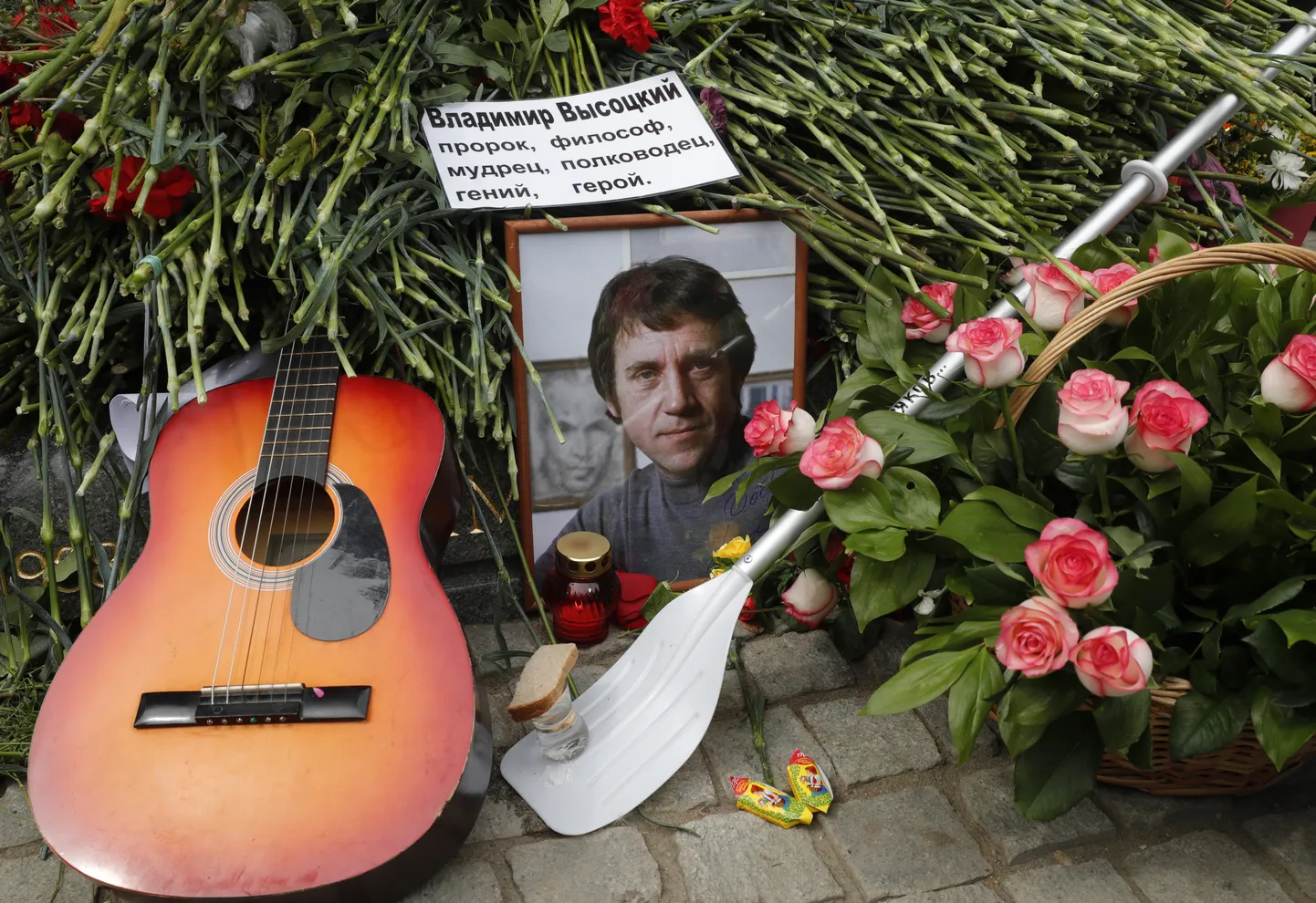 Могила Владимира Высойкого в июле 2020 года