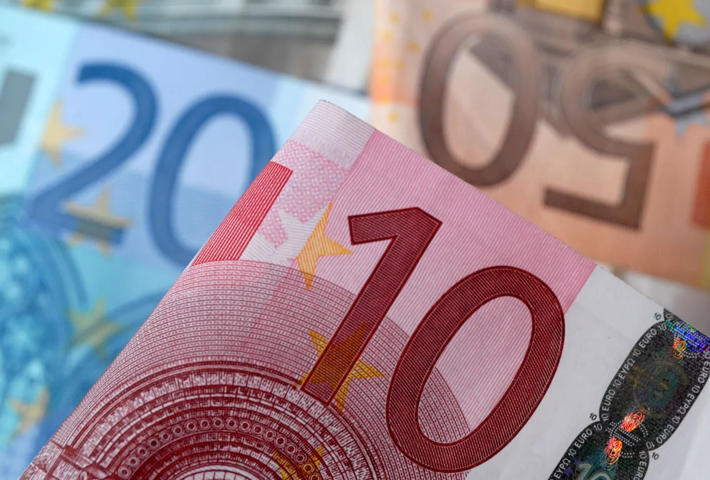 Tulevikus saavad inimesed euro sularaha asemel tasuda keskpanga poolt väljaantud digieurodega