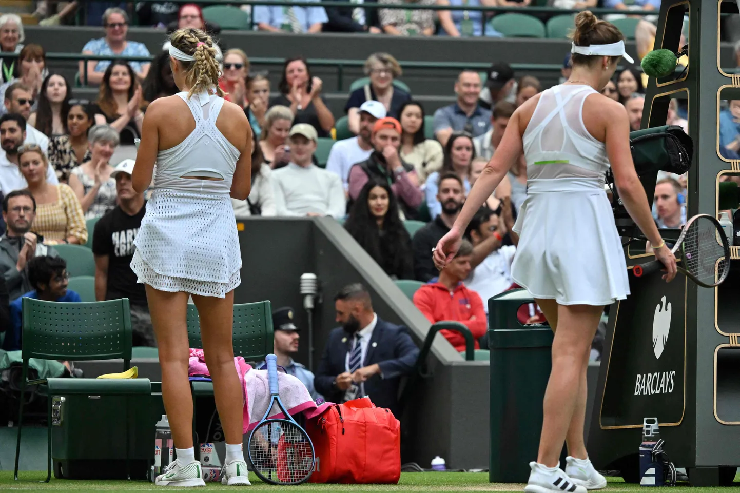 Elina Svitolina (paremal) ja Victoria Azarenka