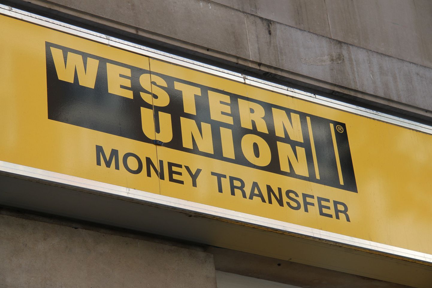 Petturid kasutavad Western Unioni pangalinke, sest välismaist raha on Eesti politseil pärast ülekandeid väga raske kätte saada.