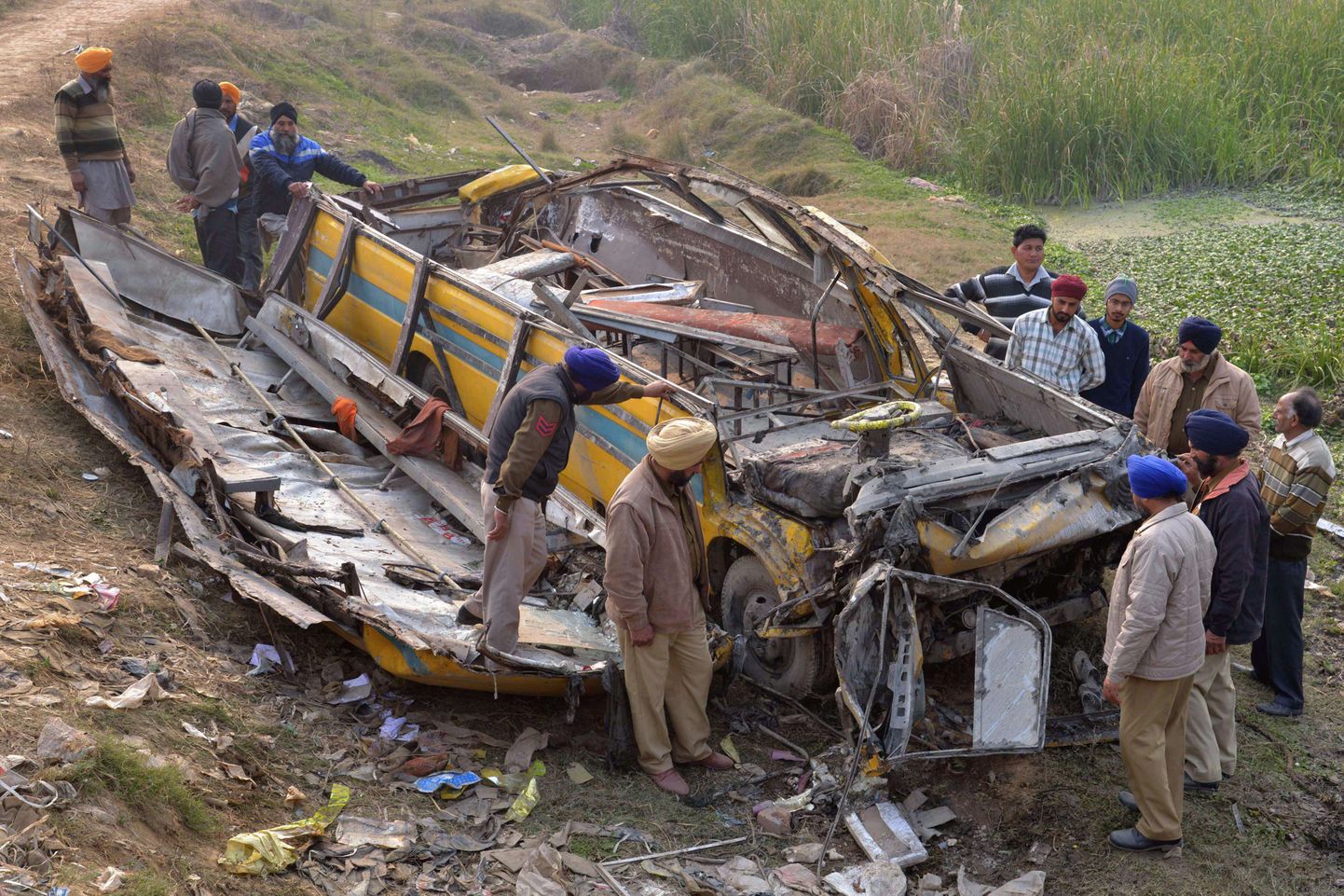 Indias on ohvriterohked liiklusõnnetused tavalised, pildil jaanuaris koolibussiga juhtunud õnnetus.