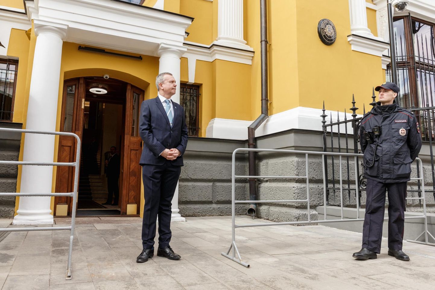 The building of the Estonian embassy in Moscow, Estonian ambassador to Russia Margus Laidre (left).