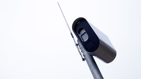 Valsts policija pret Rīgas domi. Strīds par 500 eiro auto vinjetes sodu nonāk līdz apgabaltiesai