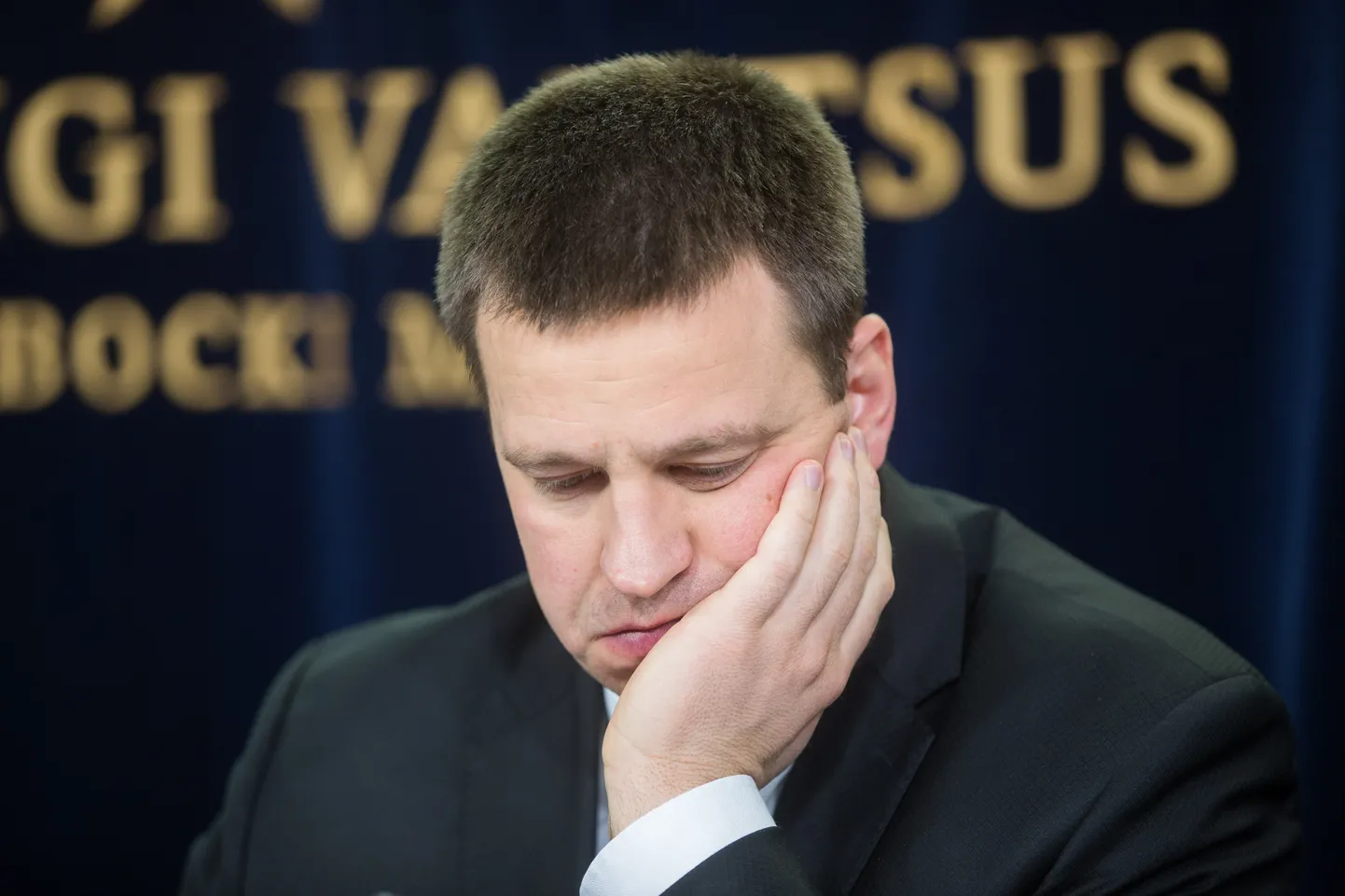 Peaminister Jüri Ratasel on põhjust murelik olla.