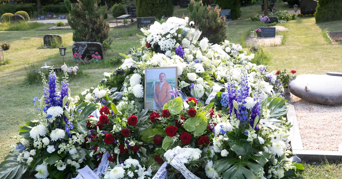 GALERII Oleg Sõnajalg maeti Karja kalmistule