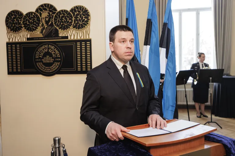 Asutava Kogu mälestustahvli avamine Estonia kontserdimajas.