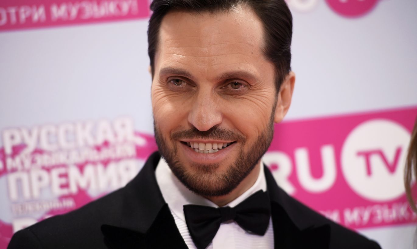 «Поставили в сауне шеренгой и отобрали» Ревва шокировал