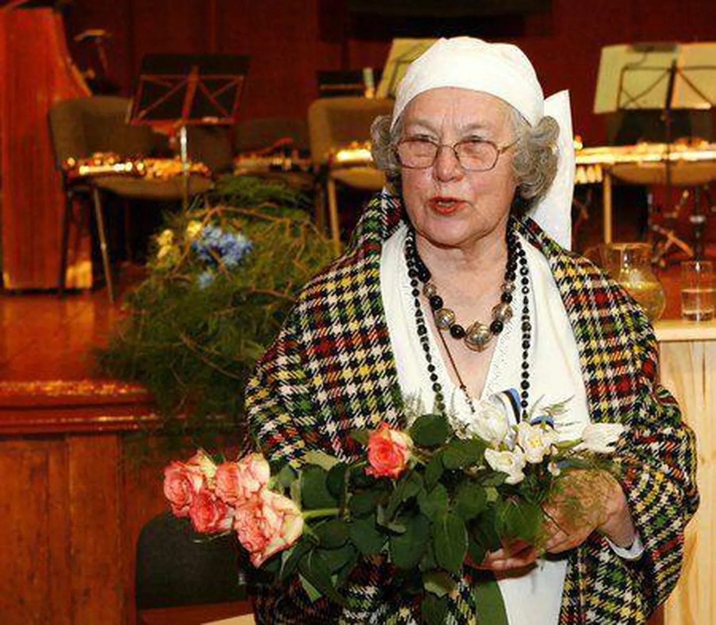 Tänavu tähistab 13. ja 14. tantsupeo üldjuht, lugupeetud tantsuõpetaja ja folklorist Lille-Astra Arraste 90 aasta juubelit.
