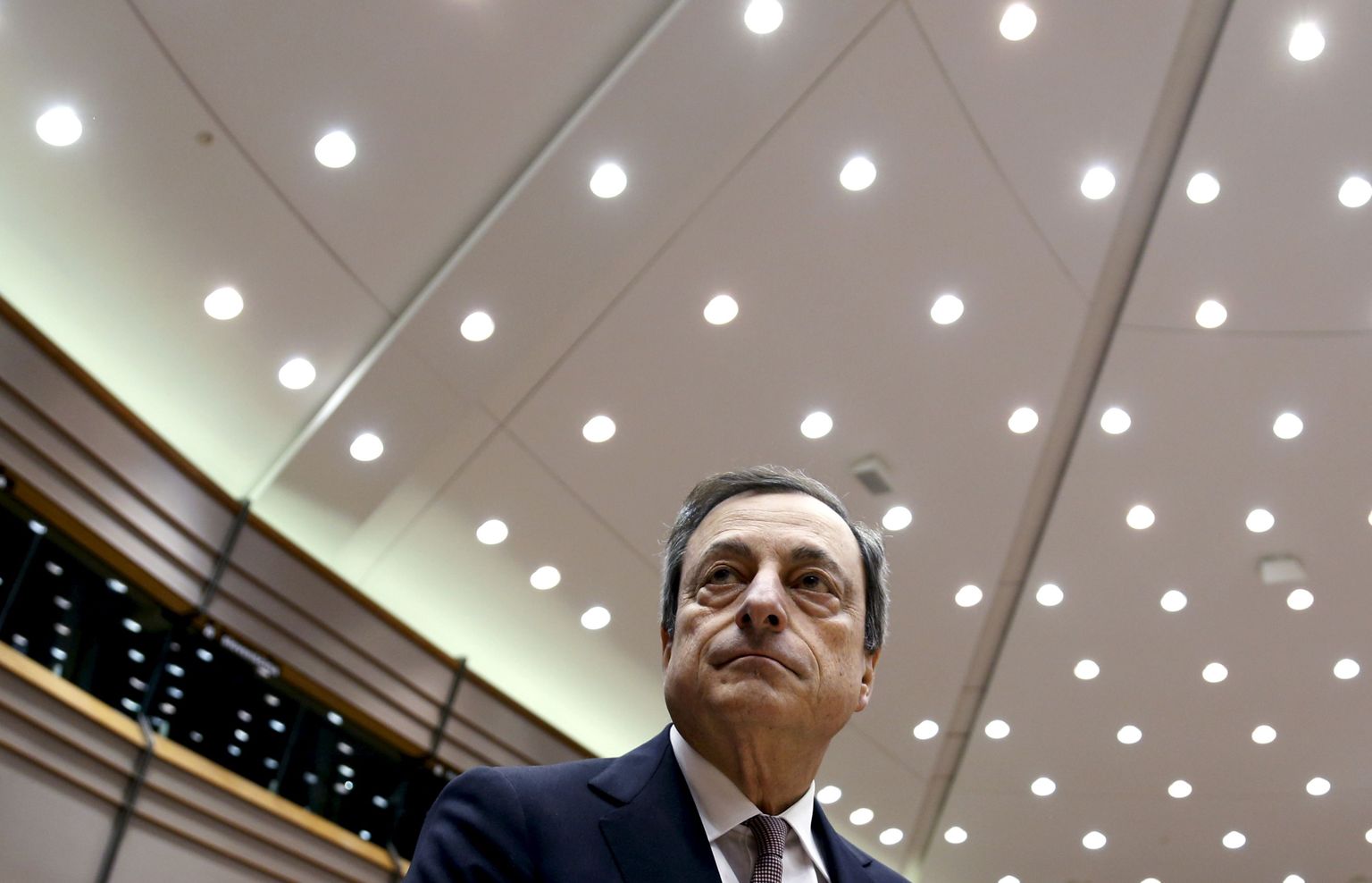 Euroopa Keskpanga presidendilt Mario Draghilt oodatakse üllatust, mis kiirendaks Euroopa majanduskasvu.