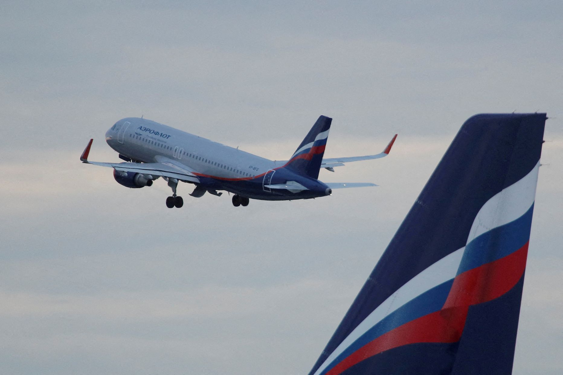 Aerofloti lennuk tõuseb õhku Moskva Šeremetjevo lennujaamast.