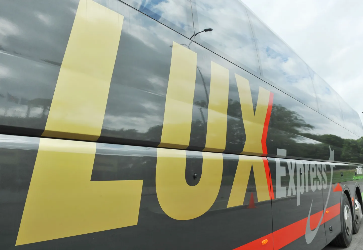 Автобус Lux Express.