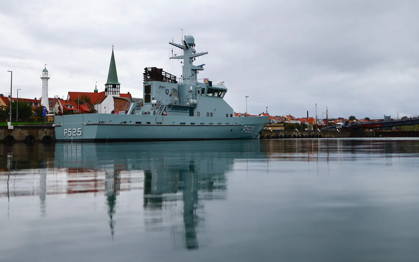 Taani sõjaväe alus Bornholmi sadamas.