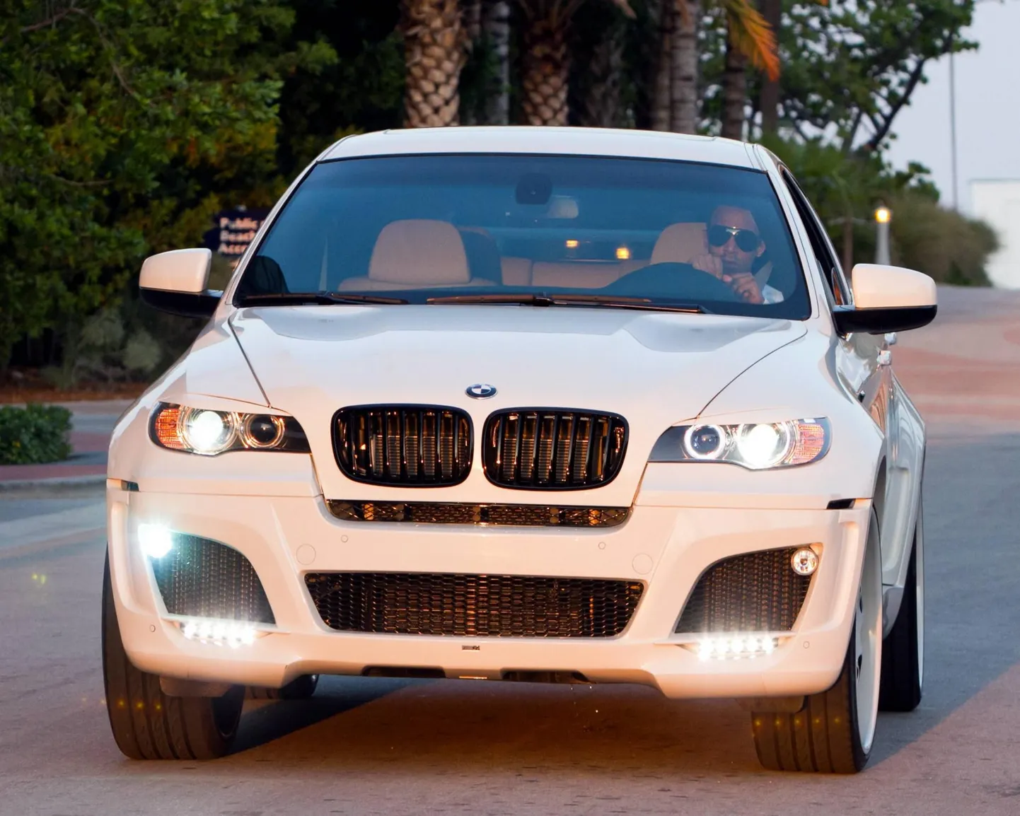 BMW x6. Foto on illustreeriv.