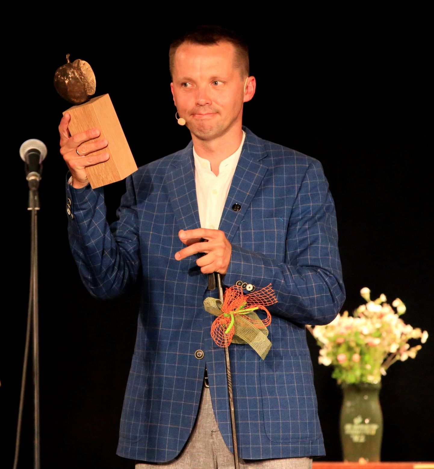 2020. aasta Oskar Lutsu nimelise huumoripreemia üleandmine Tallinna Linnateatri näitlejale Argo Aadlile.