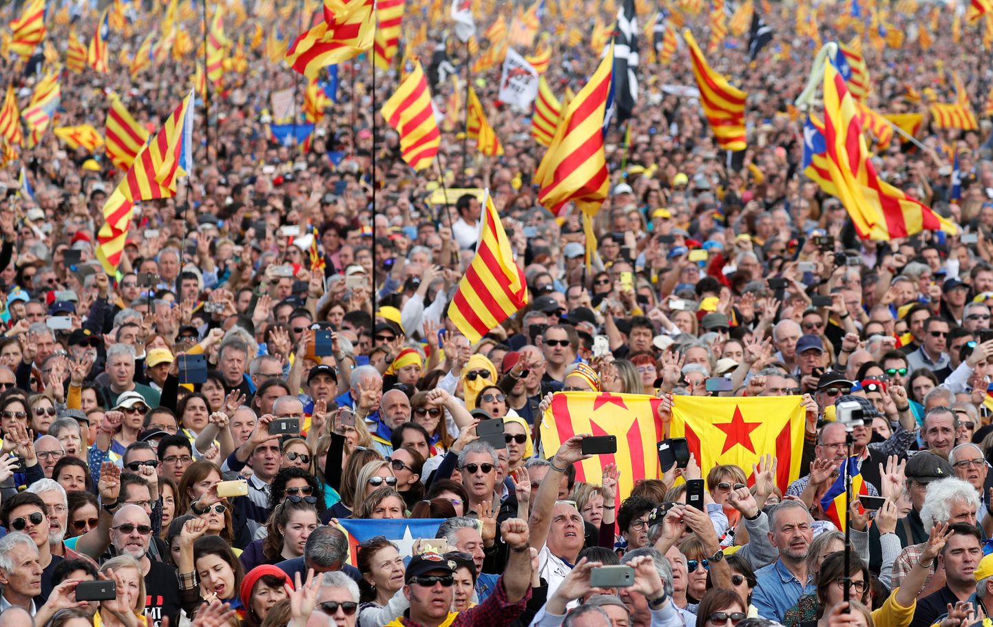 Kataloonia iseseisvuslaste massimeeleavaldus Prantsusmaal Perpignanis.