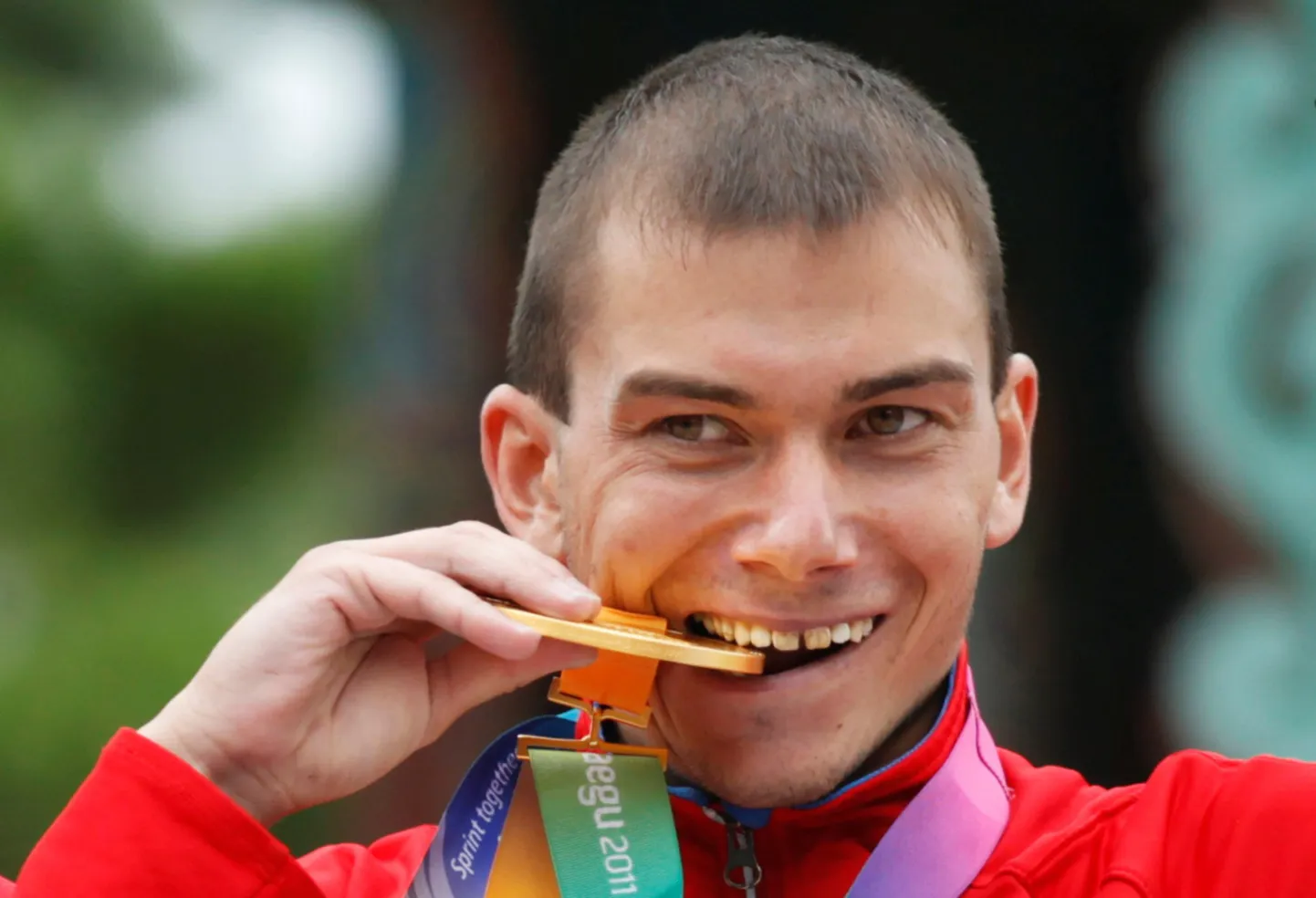 Sergei Bakulin 2011. aasta MM-kullaga.