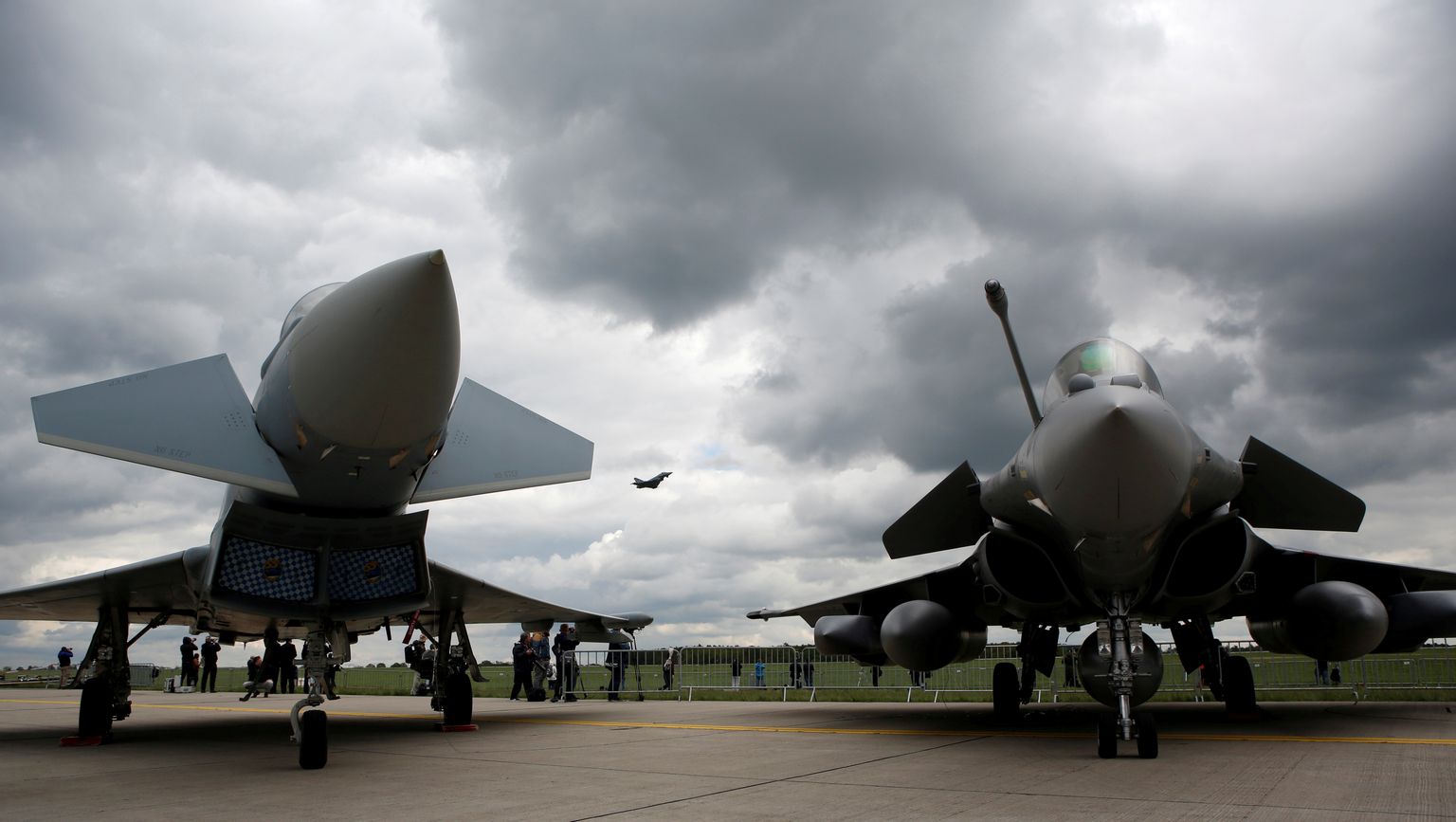 Hävitajad Eurofighter Typhoon ja Dassault Rafale.