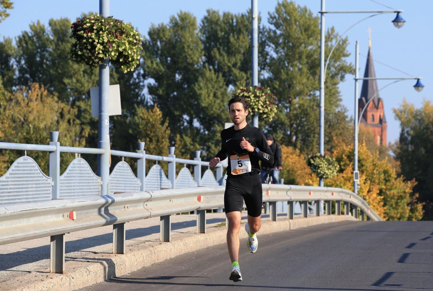 Ülari Kais võttis 10. Tartu linnamaratonilt teise koha ajaga 2:33.49.