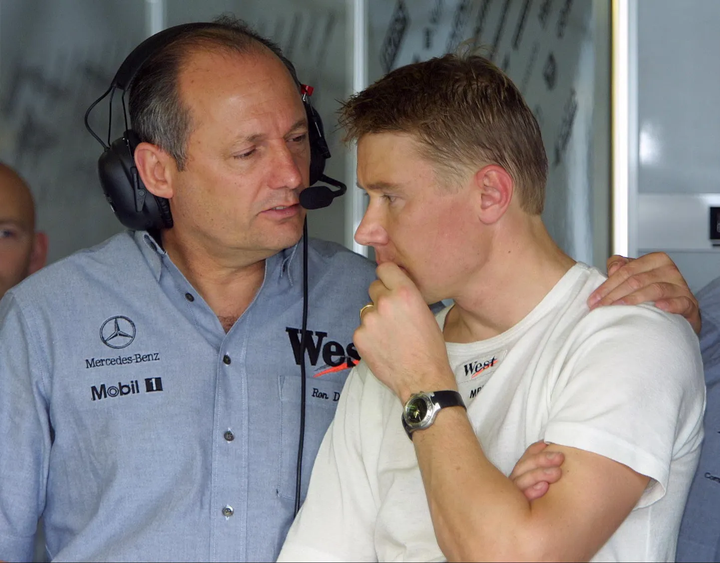 Ron Dennis (vasakul) ja Mika Häkkinen.