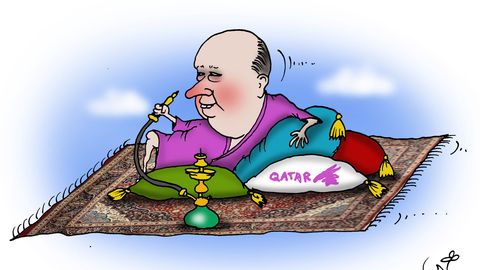 JUHTKIRI ⟩ Hololei Katari äriklassilennud lehkavad pahasti