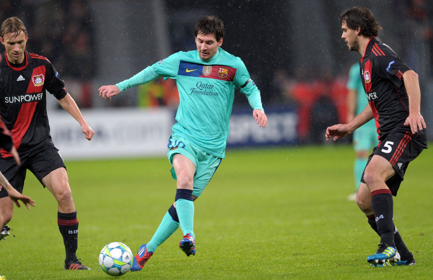 Lionel Messi (vasakul) ja Manuel Friedrich.