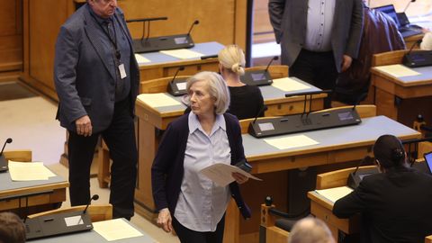 FOTOD ⟩ Äsja riigikogust kopsaka hüvitisega lahkunud Urve Tiidus naaseb parlamenti