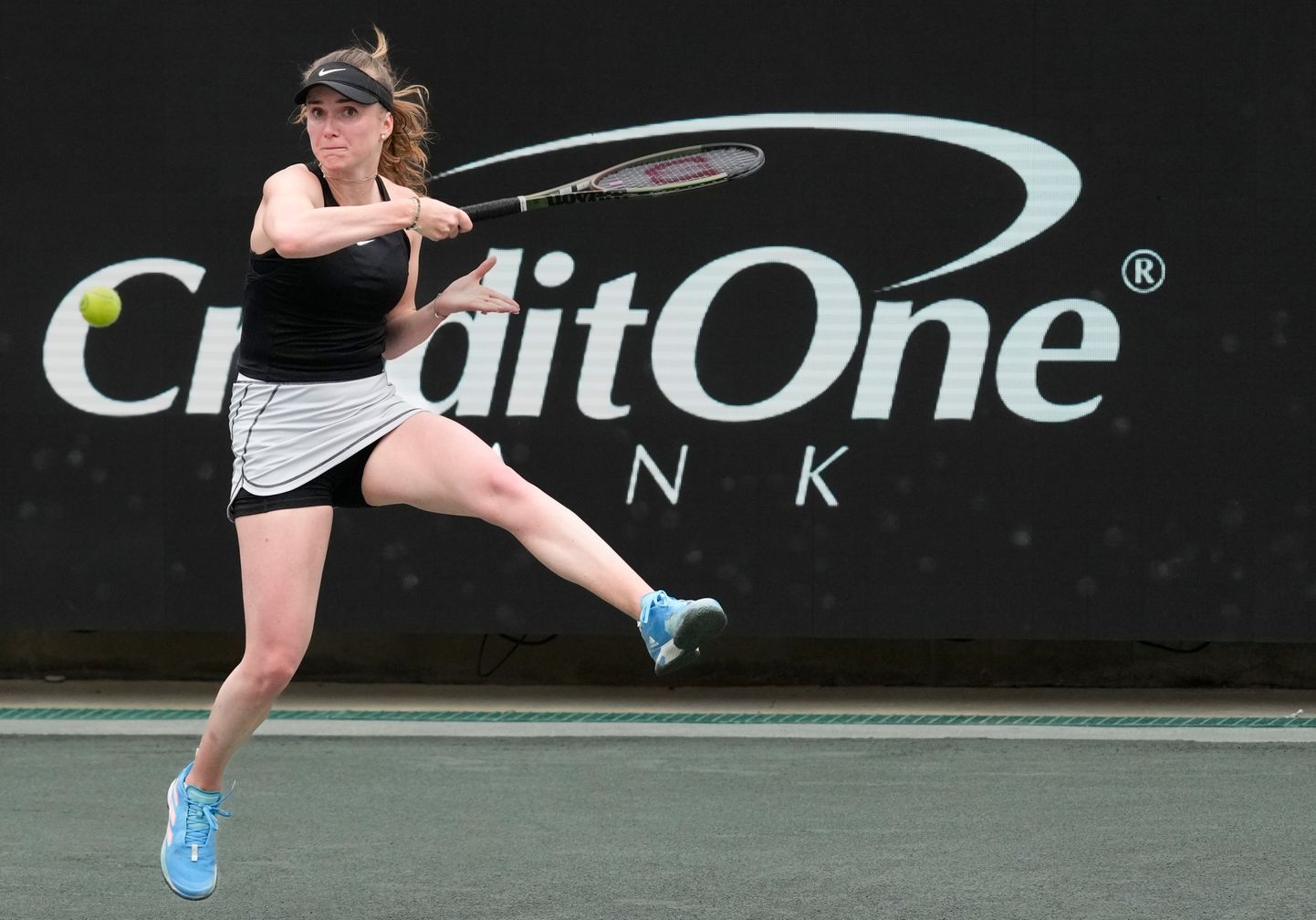 Elina Svitolina on tagasi tenniseväljakutel.