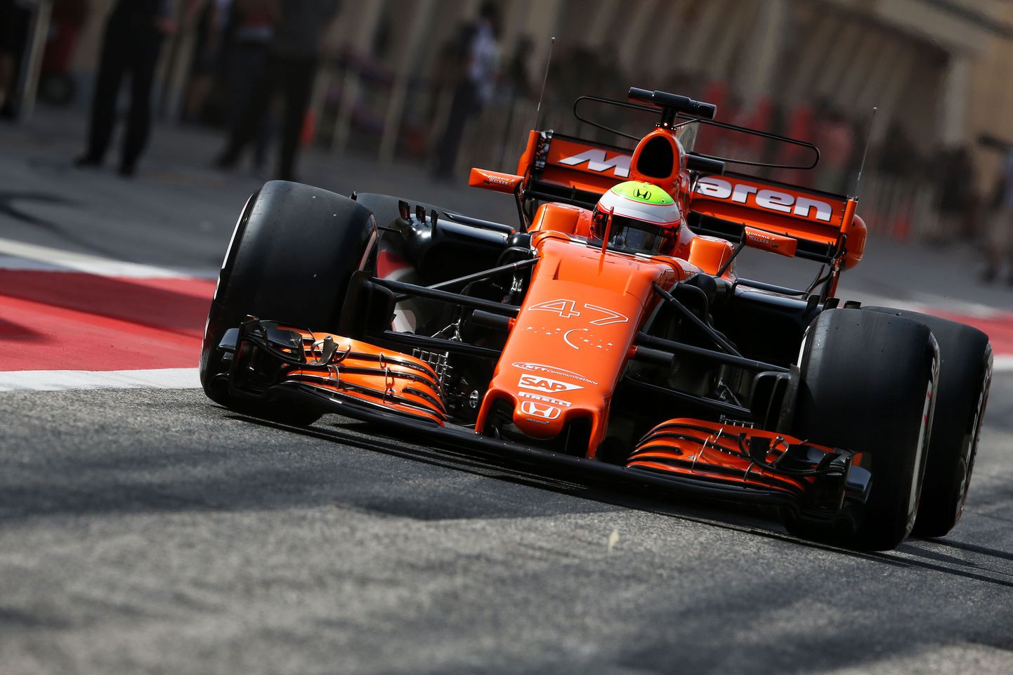 Oliver Turvey McLareni masinaga testisõidul.