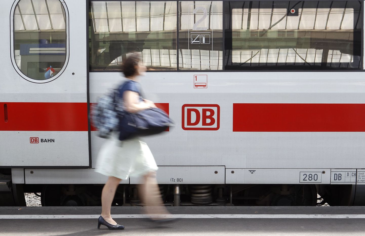 Kuuma käes kannatavad sakslased peavad rongisõidul ettevaatlikud olema.