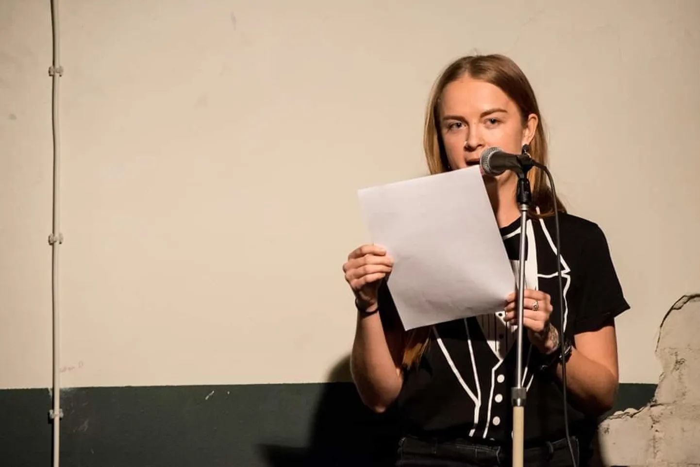 Kelli Kiipus "Luuleprõmmu" poolfinaalis 2020. aastal.