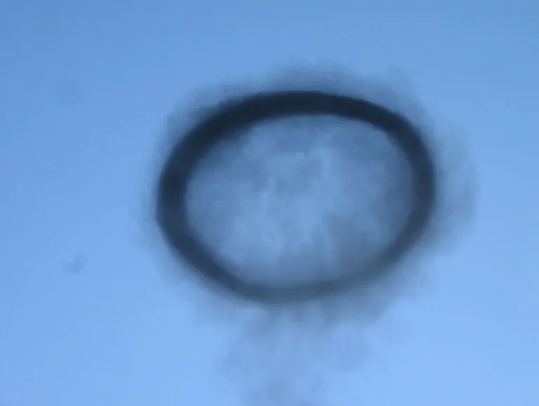 Tume ring taevas