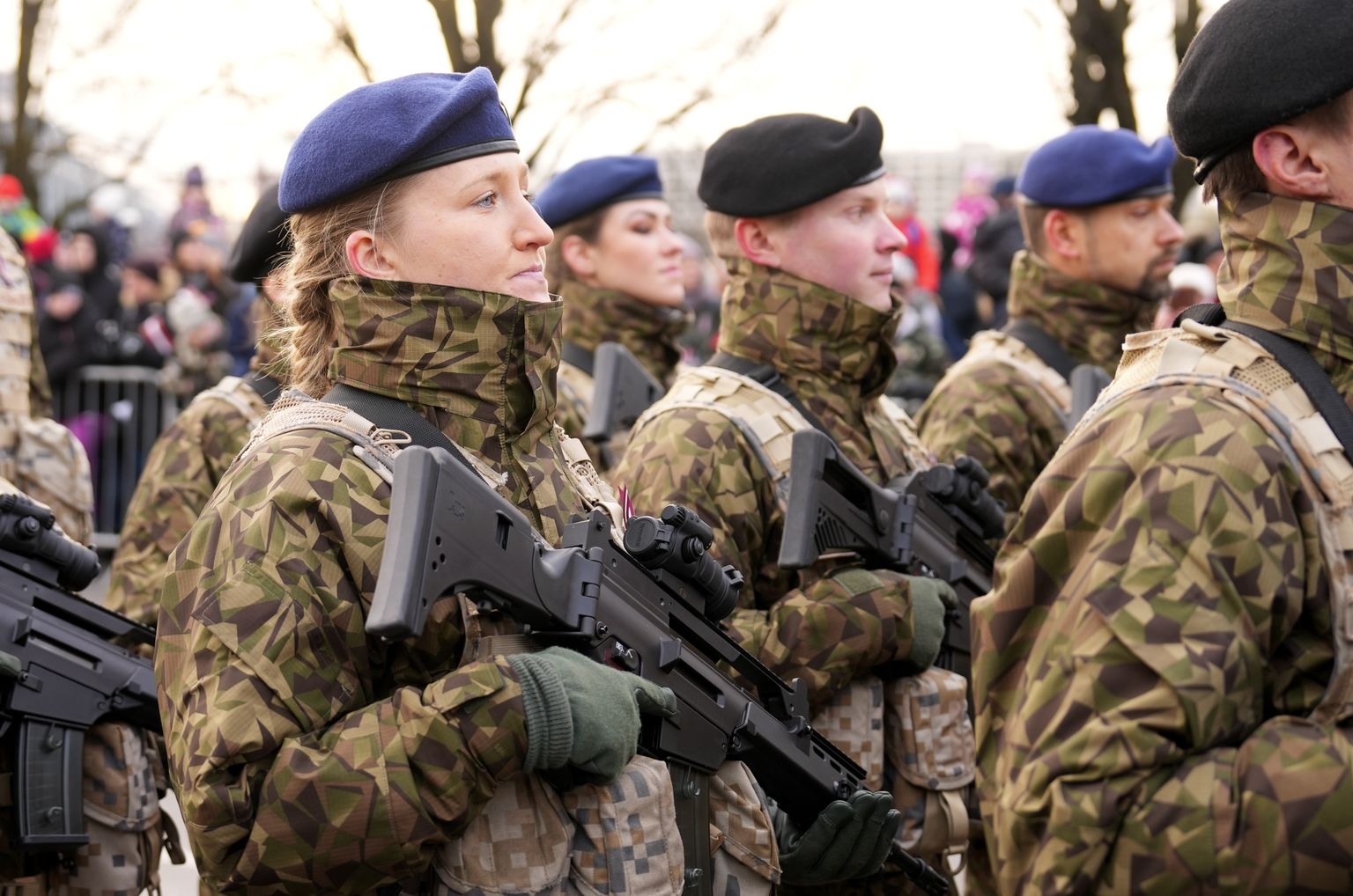 Военный парад на День независимости Латвии.