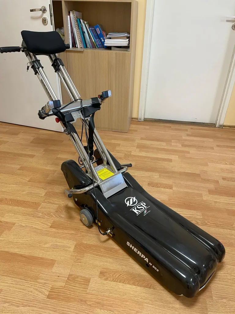 Trepitõstuk. Sherpa N 902