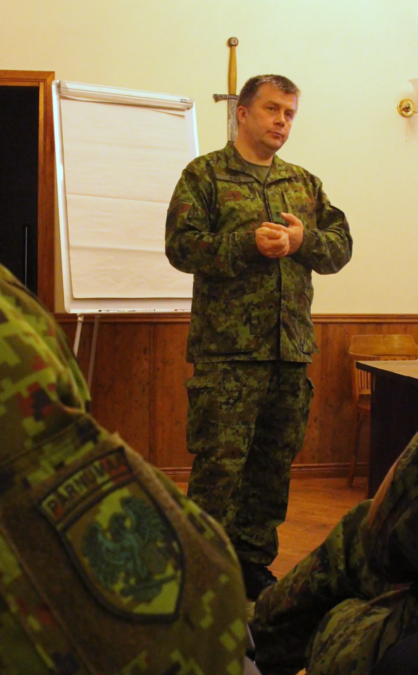 Reedel külastas Pärnumaa malevat Kaitseliidu ülem brigaadikindral Meelis Kiili.