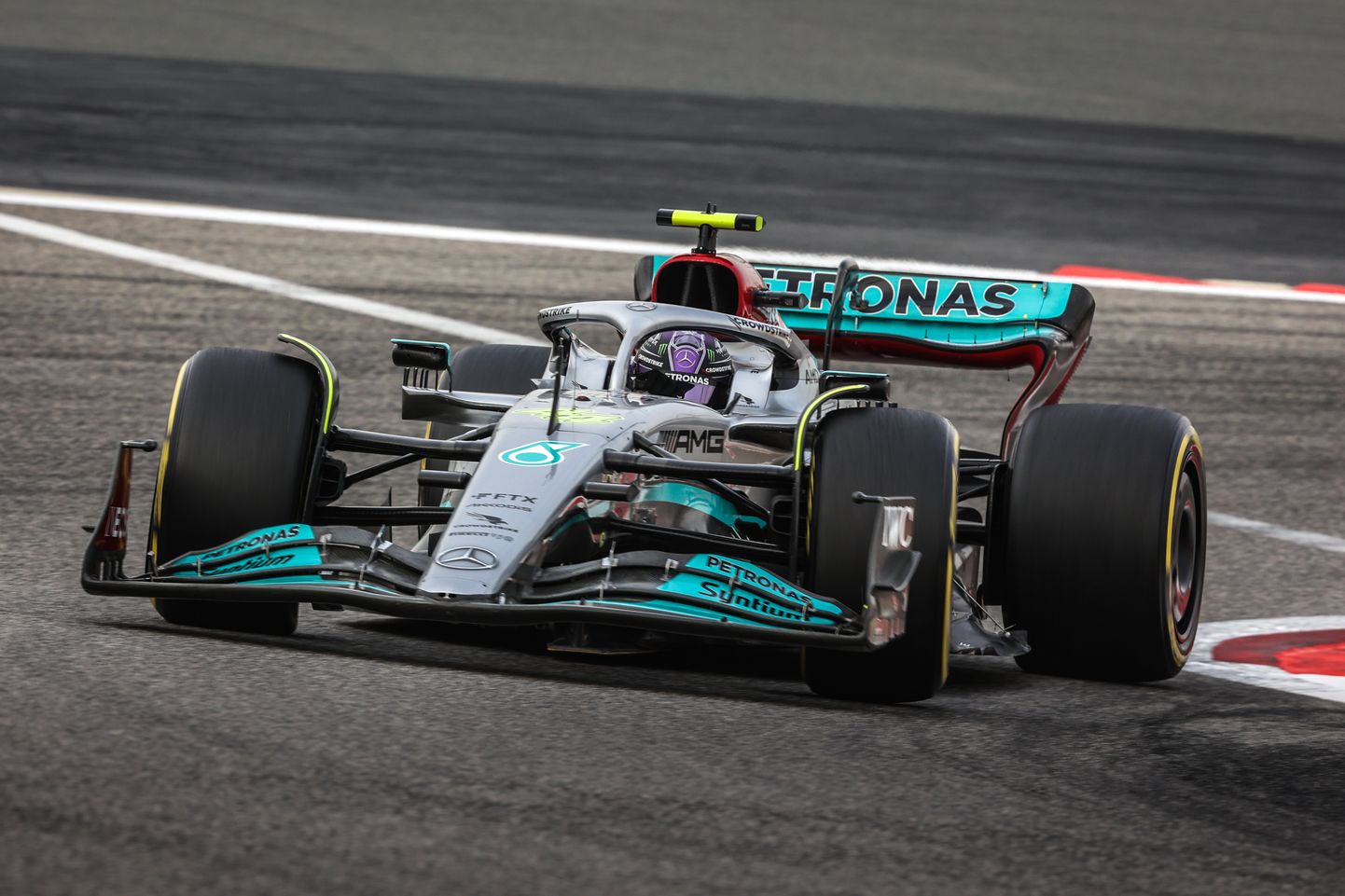 Lewis Hamilton Mercedese vormeliga hooajaeelsel testil.