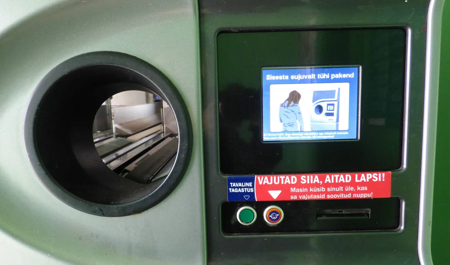 Annetusvõimaolusega pandipakendi automaat.