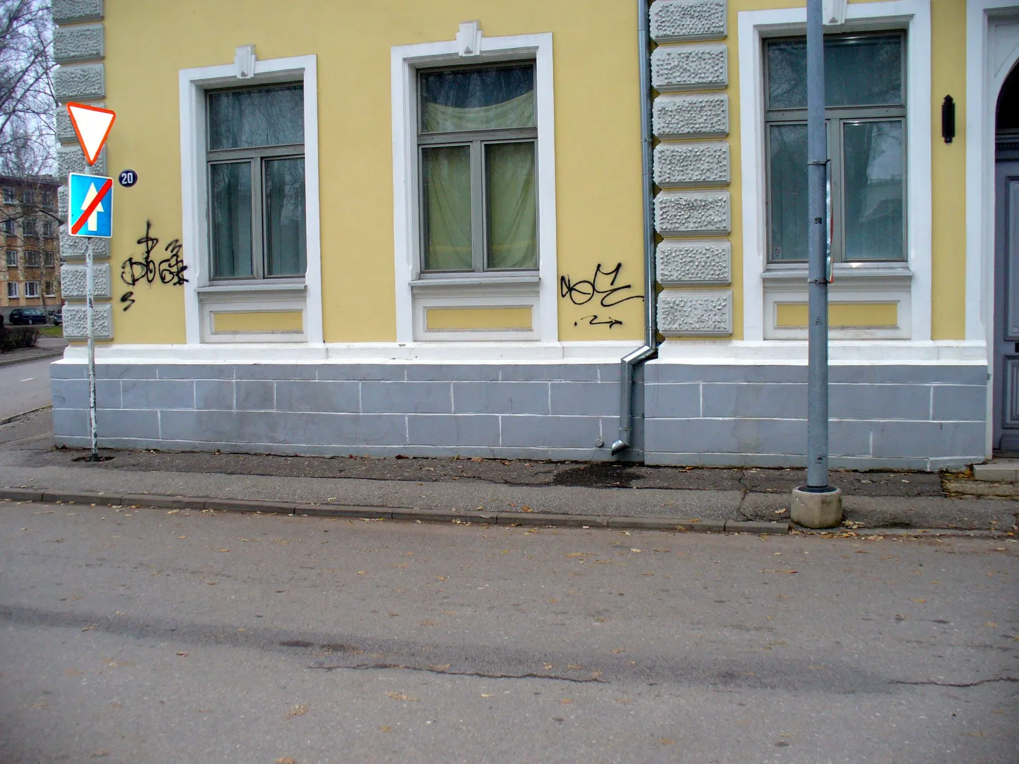 Eriti torkavad soditud seinad silma hoonetel, mille puhul tehtud suuri kulutusi fassaadile.