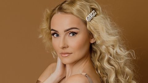 ROMANTILISED KLÕPSUD ⟩ «Armastus on armastus!» Näitleja Grete Kuld jagas salapäraseid puhkusfotosid Oslost