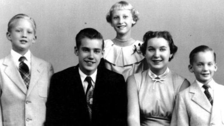 Дональд Трамп в детстве (крайний слева) с Фредом, Элизабет, Мэриэнн и Робертом