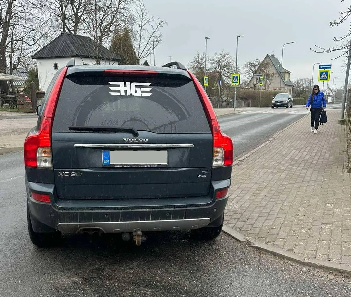 Sündmuskohalt lahkunud Volvo.
