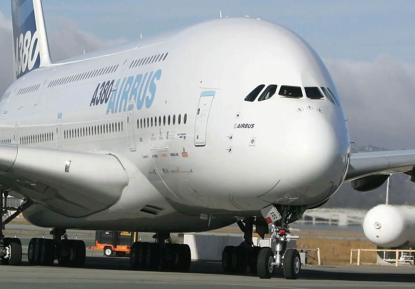 Maailma suurim reisilennuk Airbus A380..