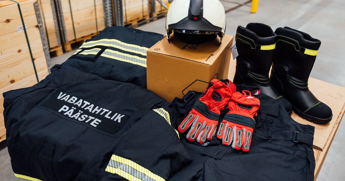 Vabatahtlikud päästjad saavad mitusada komplekti kaitseriietust Vabatahtlikud päästjad saavad mitusada komplekti kaitseriietust