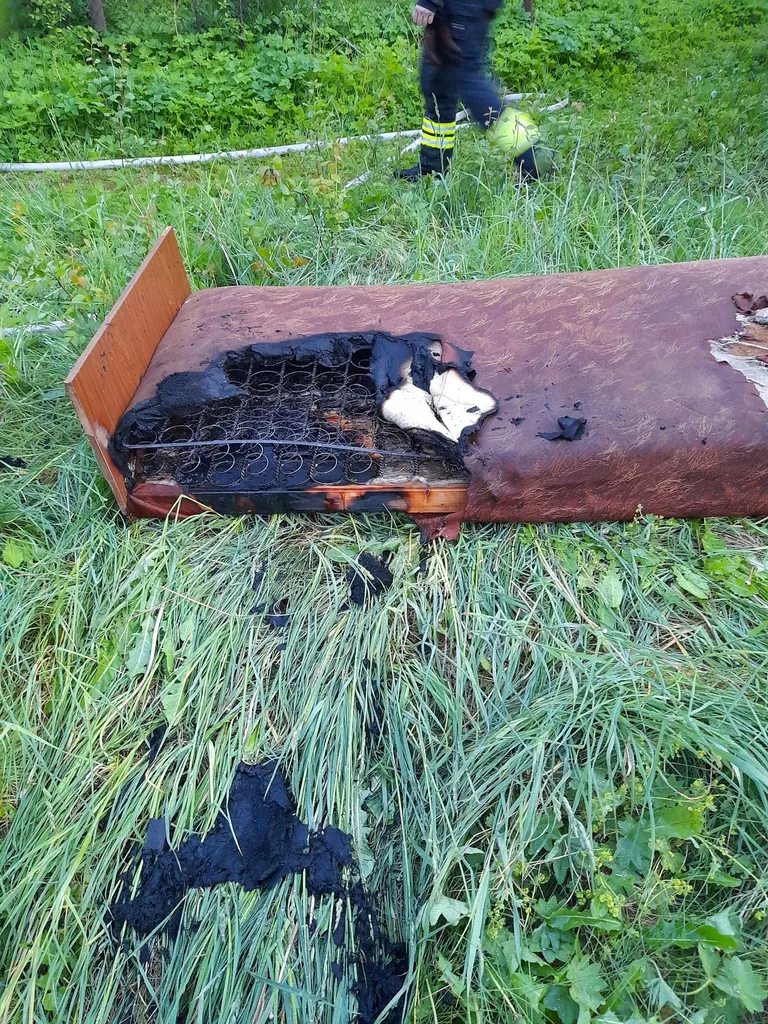 Põlenud voodi