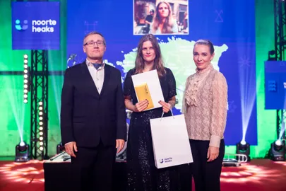 Rita Proos (keskel) valiti aasta tegijaks huvihariduses või -tegevuses.