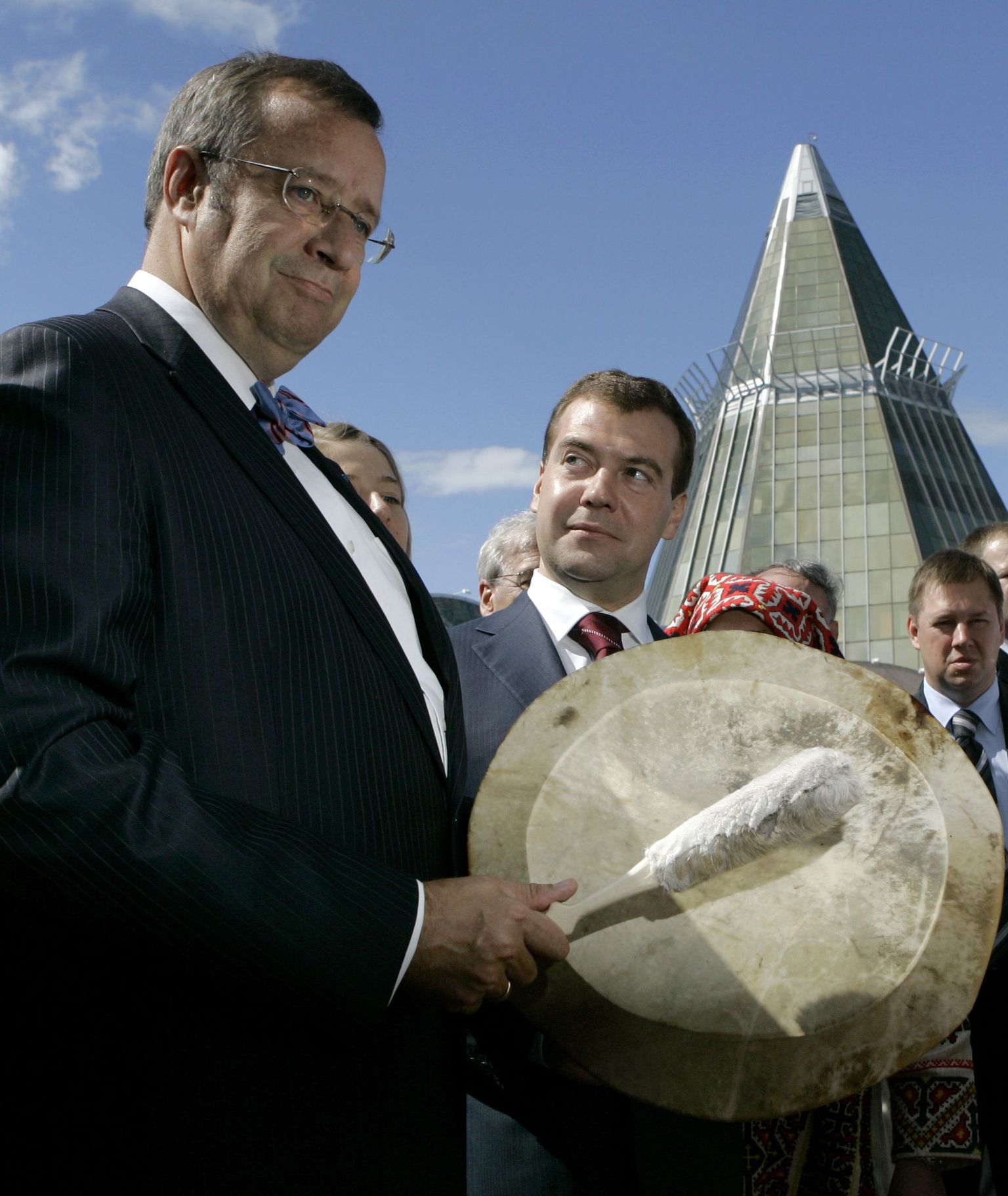 President Toomas Hendrik Ilves koos Vene riigipea Dmitri Medvedeviga Hantõ-Mansiiskis.