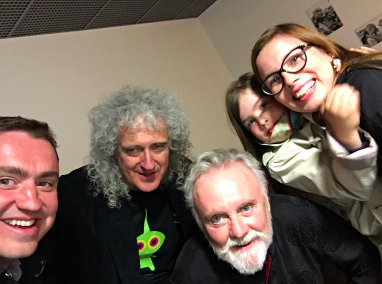Taavi Rõivas ja Luisa Värk kohtumas Queeni liikmetega Brian May ja Roger Taylor