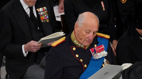NORRAKAD ON ŠOKIS ⟩ Kuningas Harald V sai Putinilt kingituse ja tänas teda