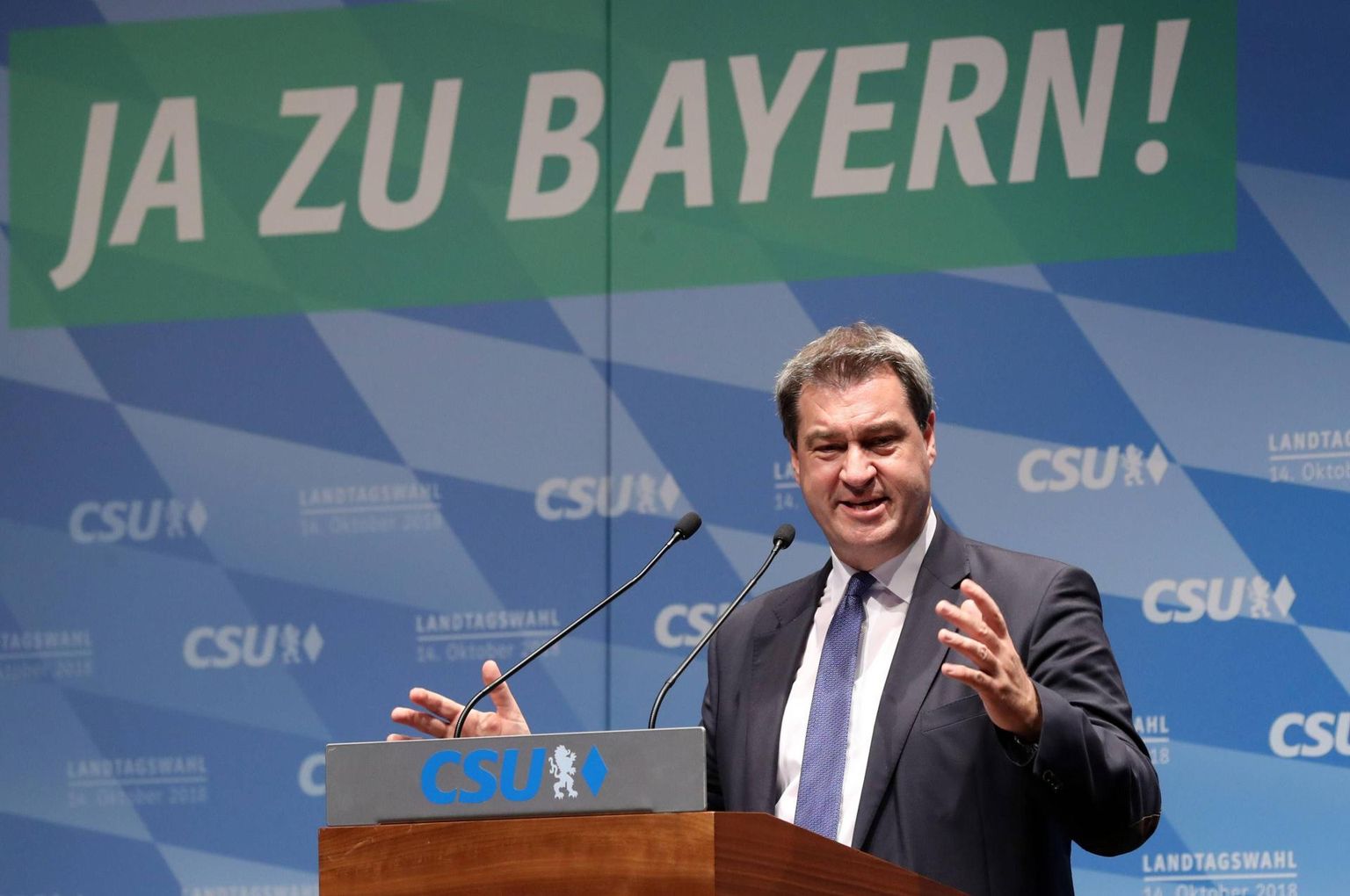 Baierimaa peaminister Markus Söder on võitluses valijate nimel püüdnud võita paremäärmuslaste hääli, tuues inimesed tänavatele protestima.