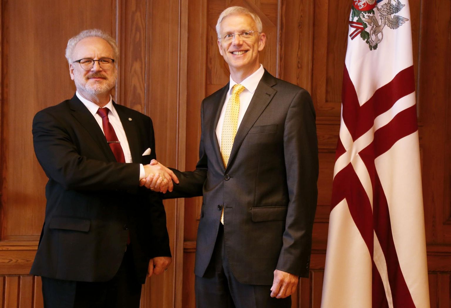 Presidendiks valitud Egils Levits ja peaminister Krišjānis Kariņš toovad Läti poliitikasse euroopalikke tuuli.