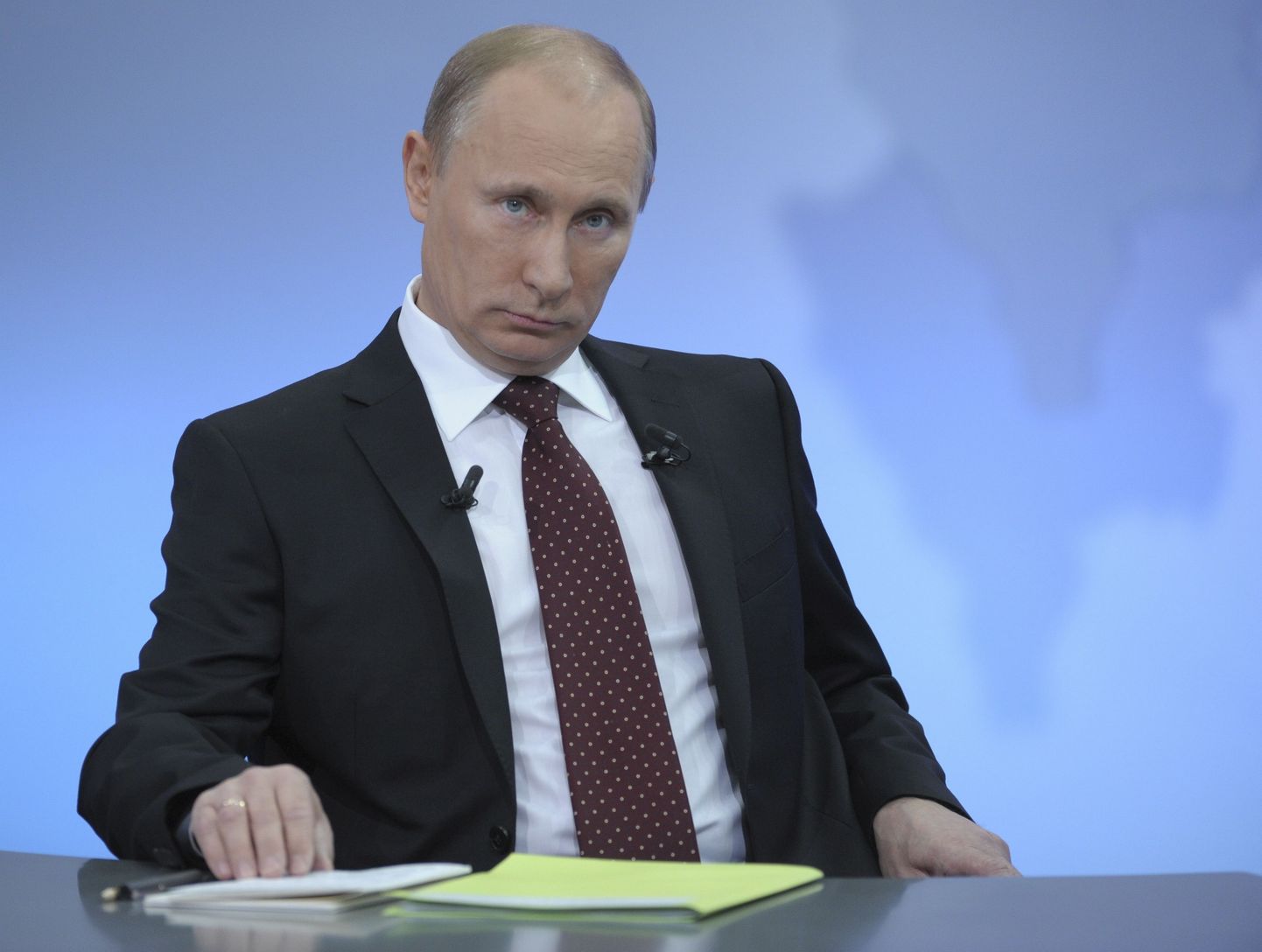 Vladimir Putin lubas veebikaameratega valimisrikkumiste vastu võidelda ka üleeilses telesaates.